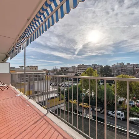 Raymond Les Pins Apartmán